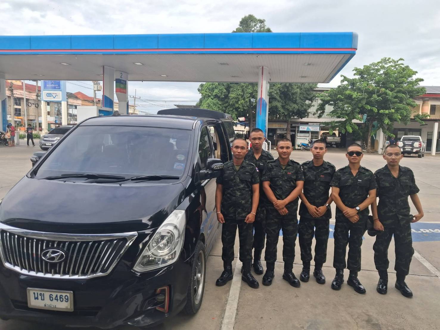 ทีมงาน — รถตู้นำเที่ยวเชียงใหม่ นางฟ้าทีม